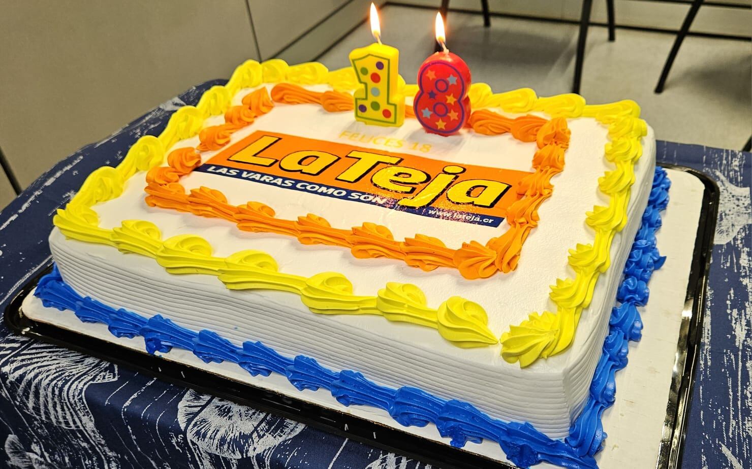 ¡Ya tenemos cédula! Así como lo lee familia de La Teja. Este domingo 29 de setiembre estamos cumpliendo los 18 años de edad y ahora sí, agárrense porque si siendo menores logramos convertirnos el periódico número uno del país tanto en papel como en Internet, siendo mayores de edad se vienen grandísimas cosas más.