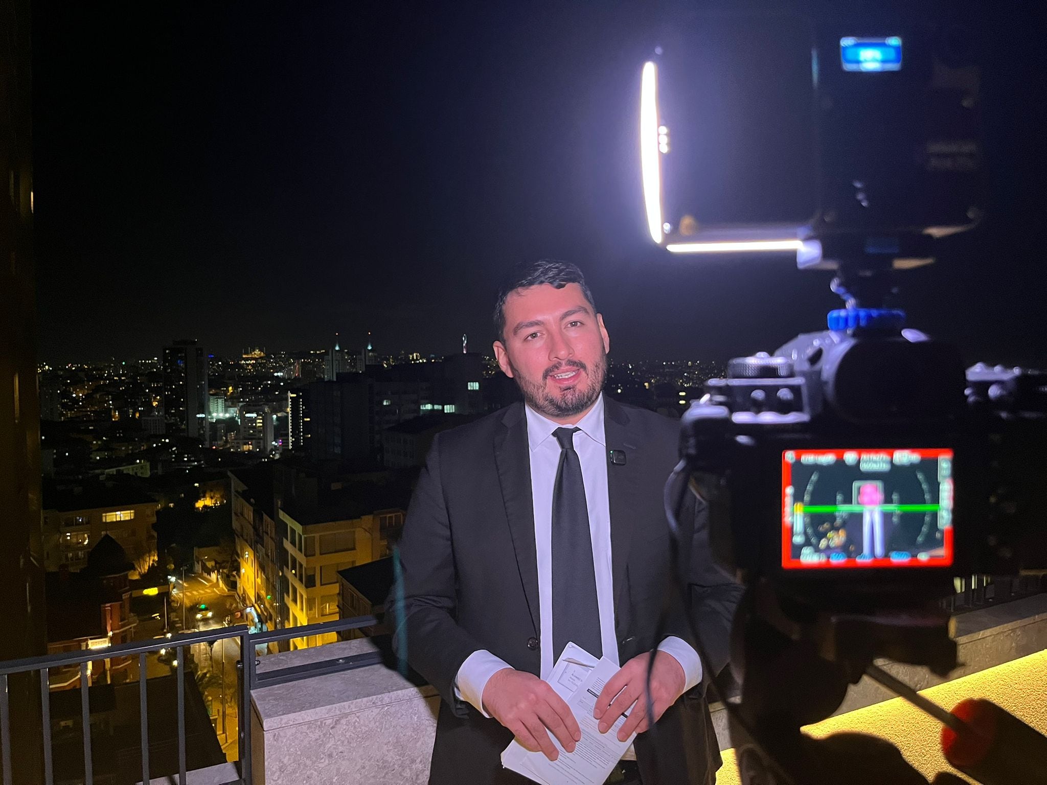 Jovel Eduardo Álvarez Solís, el pasado jueves 27 de noviembre, se convirtió en el primer periodista costarricense que vuela en un avión papal, lo hizo junto al papa León XIV.