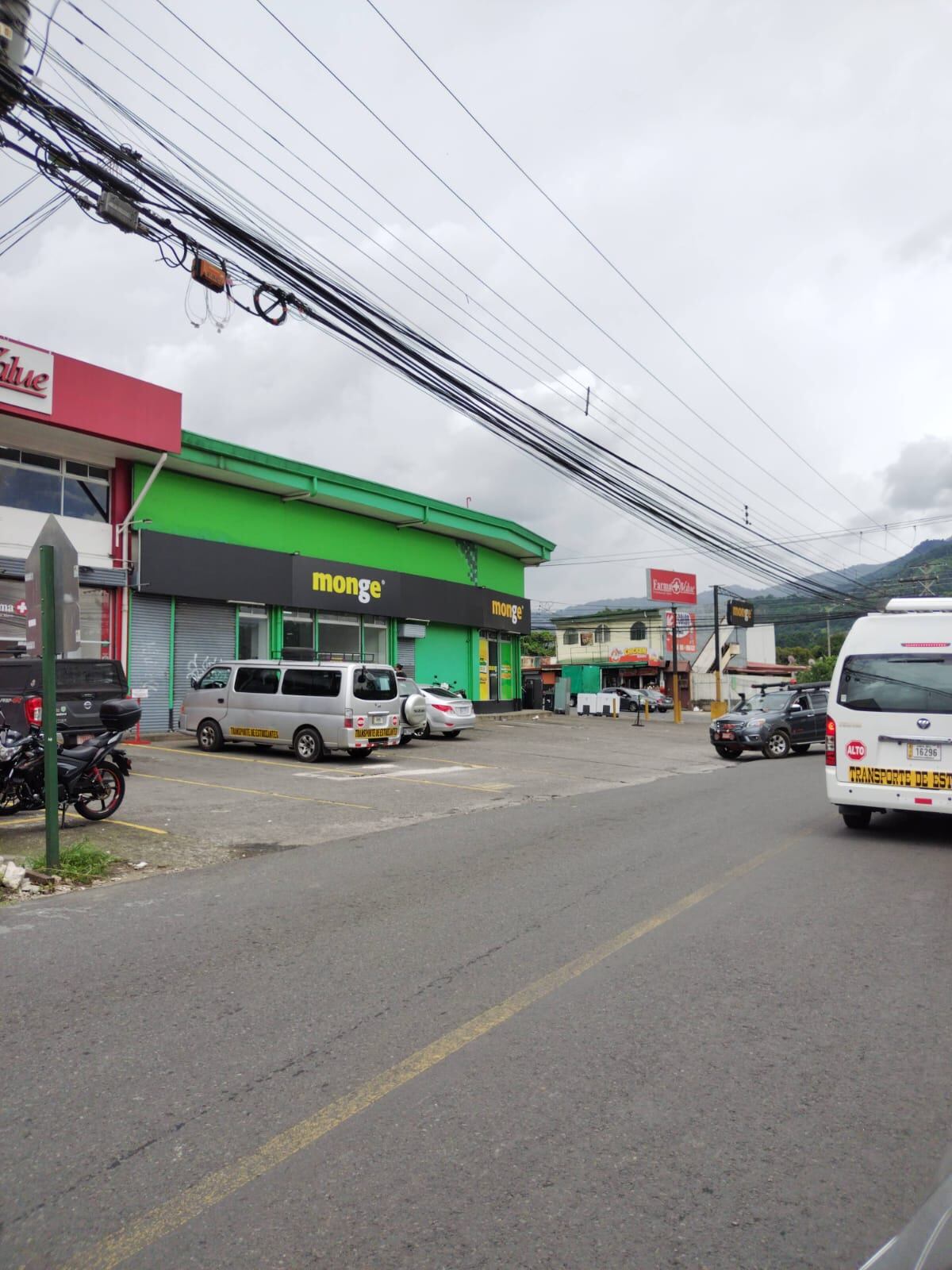 Reneé Alfaro González de 73 años, falleció después de estar luchando 79 días en el hospital por las lesiones que le provocó un bus.