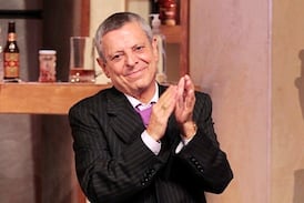 César Bono sufre susto al atragantarse en transmisión en vivo en Guatemala