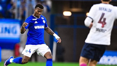 Jeyland Mitchell se plantó ante el PSG pero su equipo sufrió un duro golpe