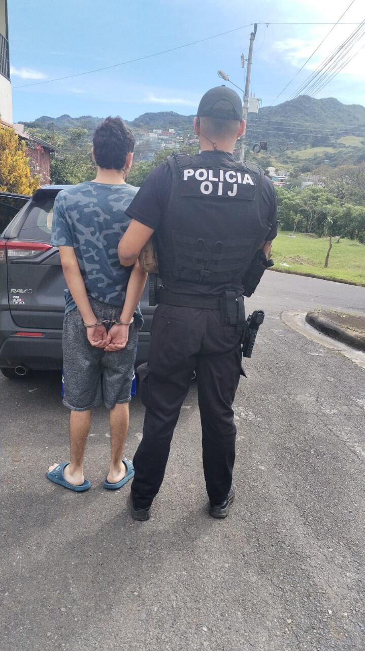 Detienen a sospechosos de cometer estafas en redes sociales