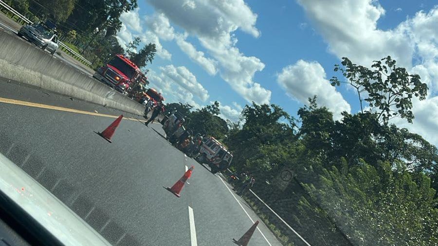 Un fatal accidente cobró la vida de un hombre en Mercedes de Guácimo, Limón, sobre la ruta 32. Foto: Tomada de redes sociales