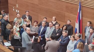 Magistrado Luis Porfirio Sánchez es reelecto pero varios diputados le dieron hasta para llevar