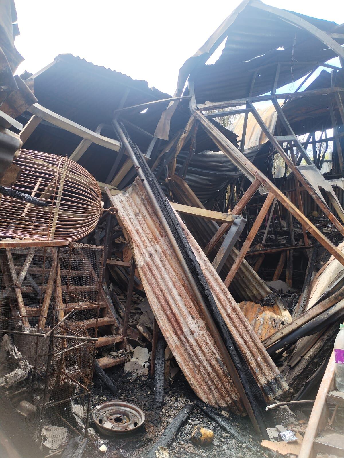 Familia lo perdió todo en incendio y es su segunda tragedia en menos de cinco años.