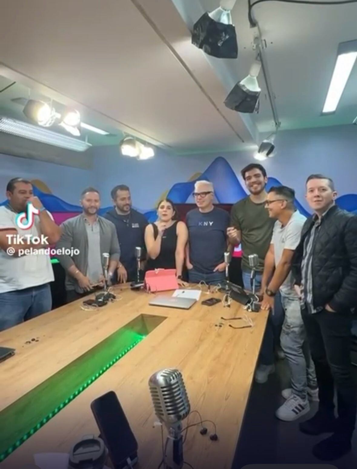 Humoristas de pelando el ojo