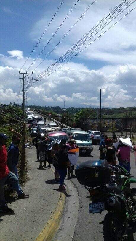Los vecinos de La Carpio están hasta la coronilla de tener el relleno sanitario en su zona y por eso realizaron una protesta en la cual bloquearon la principal calle de ingreso y salida a esa comunidad el 31 de agosto del 2021
