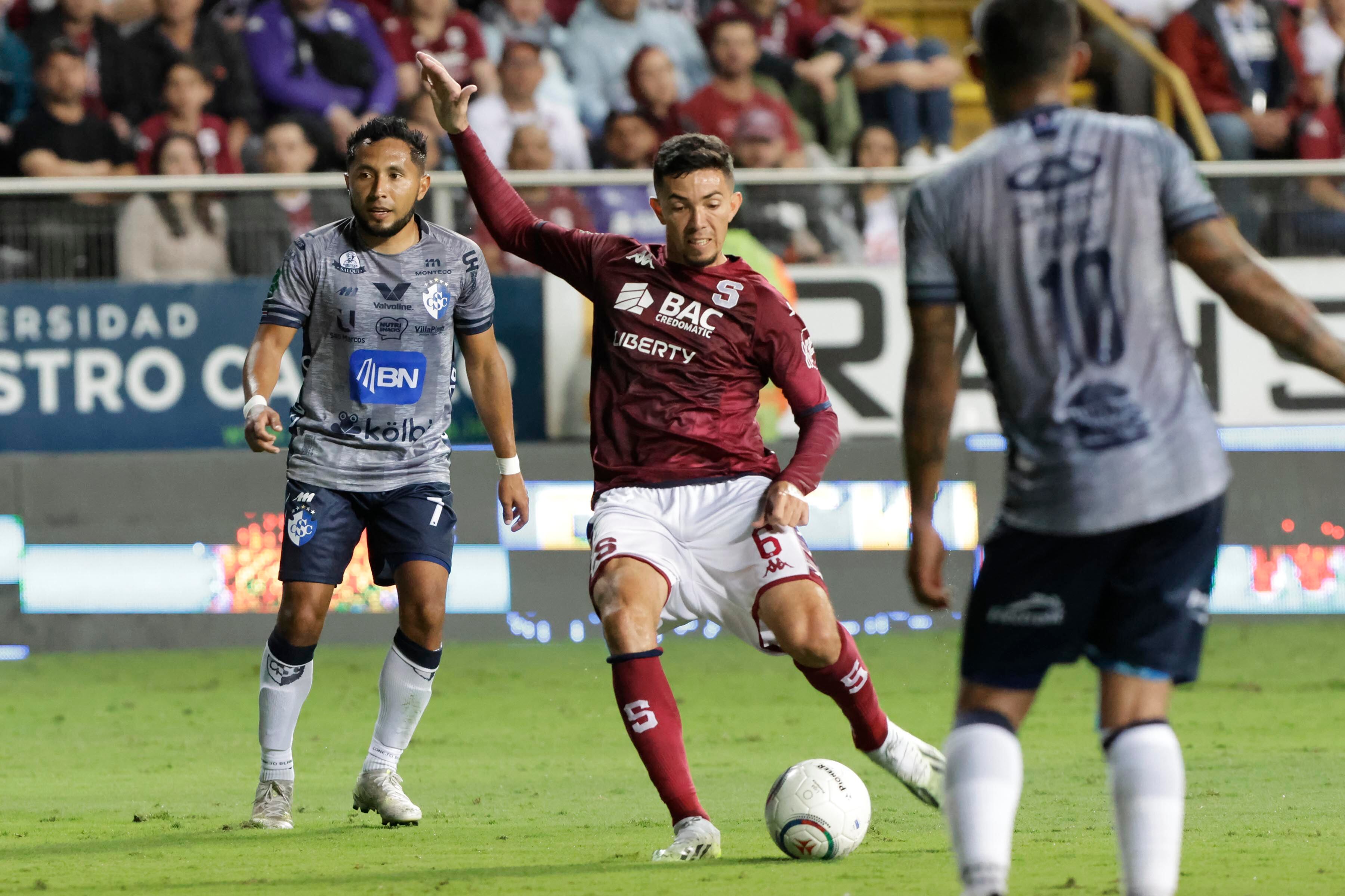 09/12/2023. Estadio Ricardo Saprissa Aymá, Tibás. Hora: 08:00 p.m. Partido de vuelta de la semifinal del Torneo de Apertura 2023 disputado entre el Deportivo Saprissa y el Club Sport Cartaginés en el Estadio Ricardo Saprissa Aymá, Tibás. Fotos: Mayela López