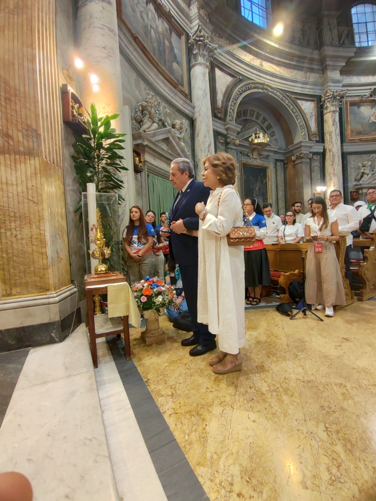 La edición 4 de la mini-romería en el Vaticano realmente fue histórica por la cantidad de ticos que participaron, más de 200, algo que en las tres ediciones anteriores no se había visto.