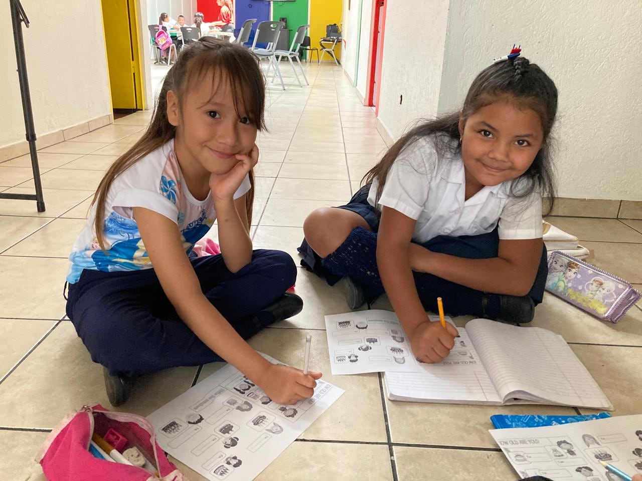 FundaVida es una organización comprometida con la educación y el desarrollo personal de niños, niñas y jóvenes en comunidades en riesgo social. A través de programas innovadores, la fundación ofrece herramientas y oportunidades para que las nuevas generaciones puedan construir un futuro mejor