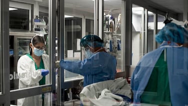 Papá de dos hijos pequeños lucha por su vida tras sufrir quemaduras en el 90% de su cuerpo