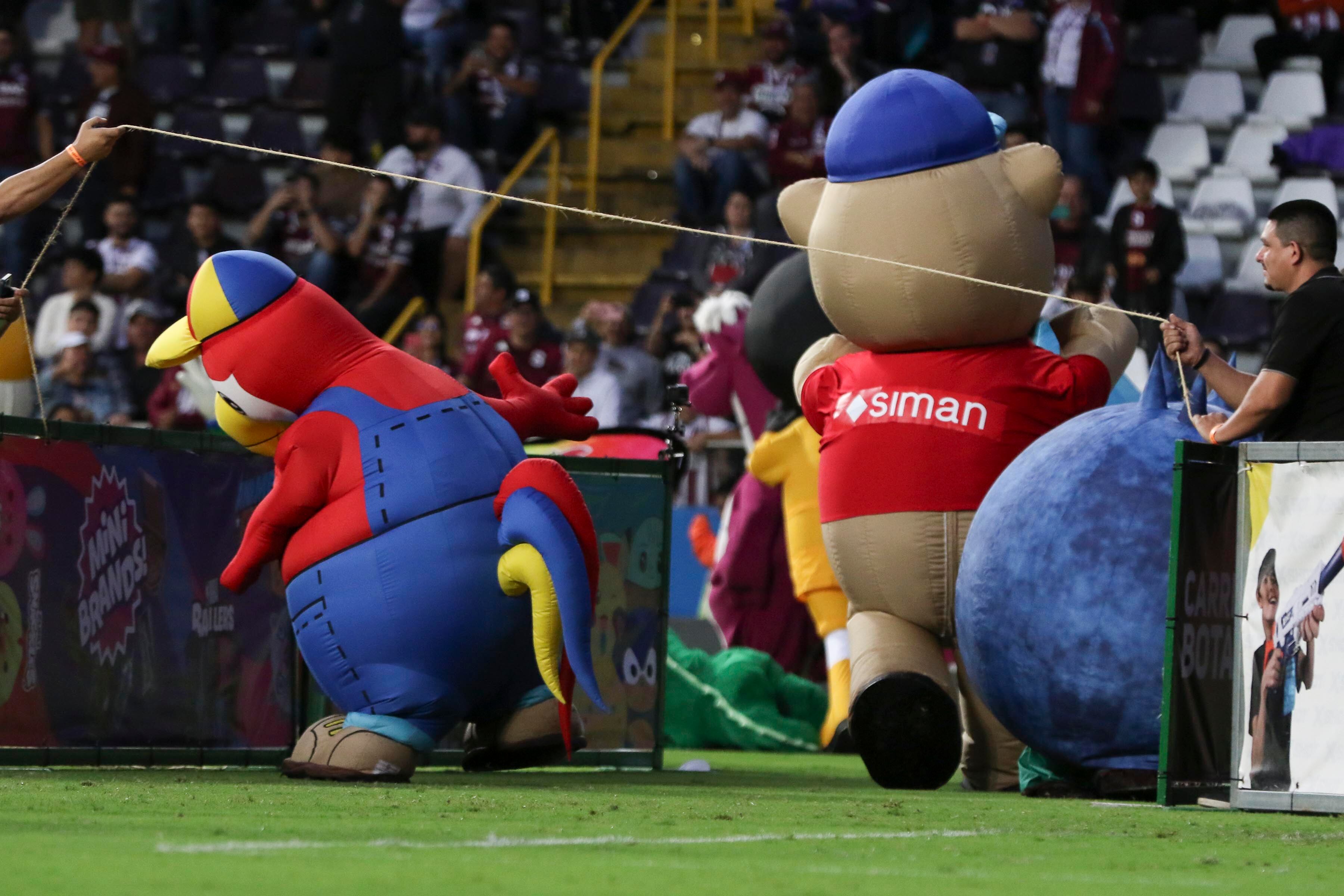 Saprissa vs Sporting - carrera de Botargas