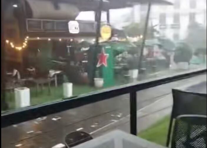 Tornado causó estragos en Santa Ana.