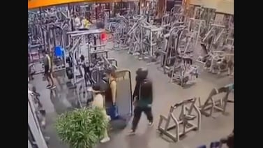 La escena ya se había repetido: nuevo video sacude caso del crimen en gimnasio