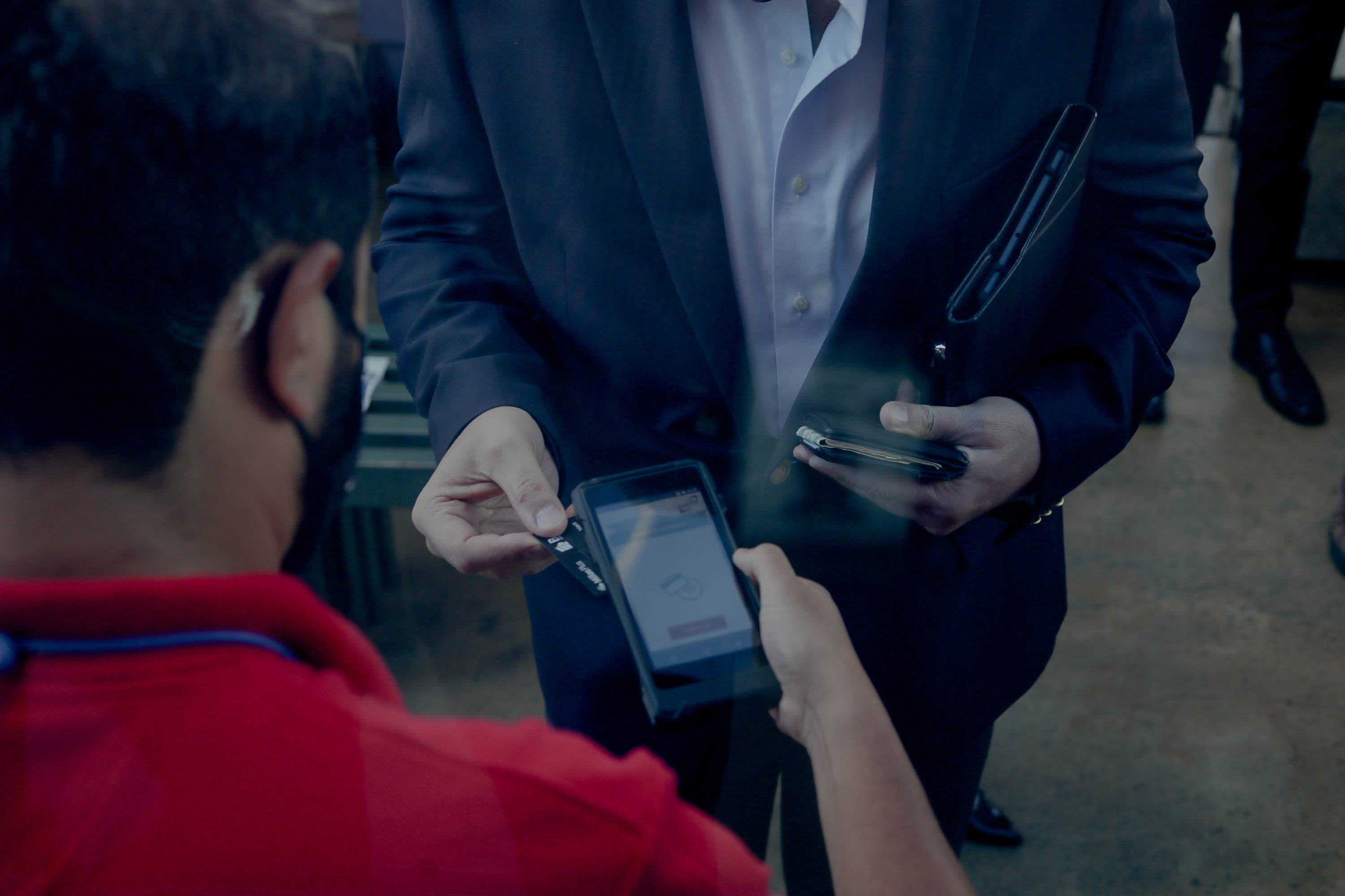 El pago electrónico en el transporte público ya dejó de ser un proyecto y se convirtió en una realidad. Desde este lunes 6 de setiembre los pasajeros que usen el tren en la Gran Área Metropolitana (GAM) pueden pagar su pasaje usando tarjetas de crédito y débito