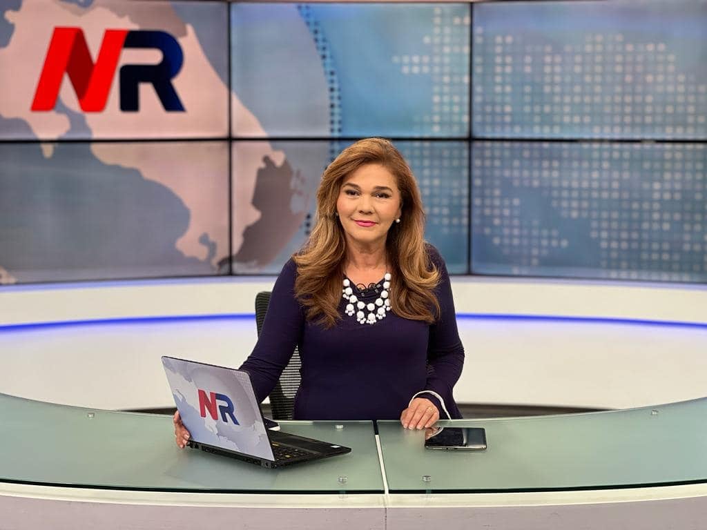 Djenane Villanueva eclipe solar