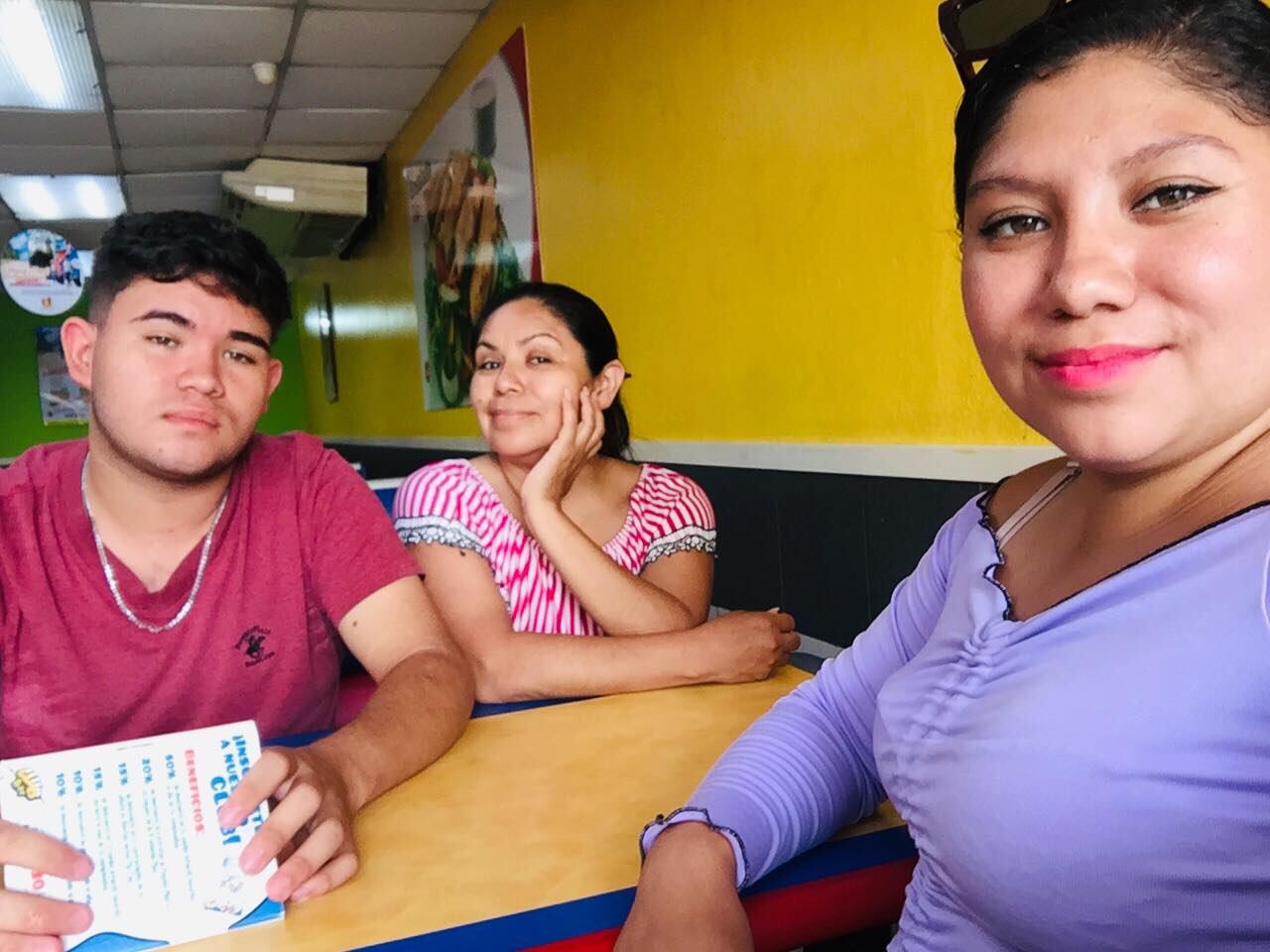 Melanie Natalia Zeas es una joven nicaragüense que dejó su casa, sus amigos, sus familiares, su negocito y hasta sus estudios para salvar su vida viniéndose a vivir a Costa Rica.