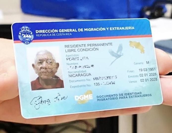 Migración le puede dar a un extranjero un DIMEX físico o uno digital, los dos valen exactamente igual