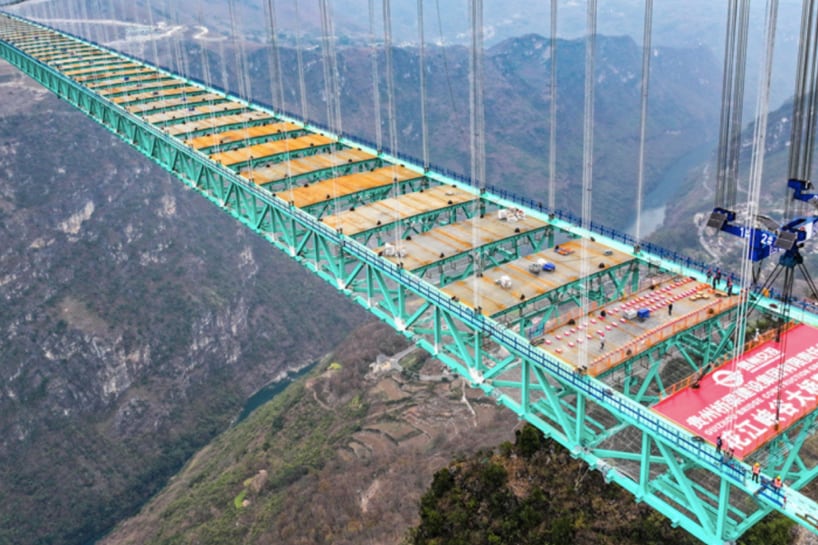 El puente pasó diferentes pruebas antes de inaugurarse.