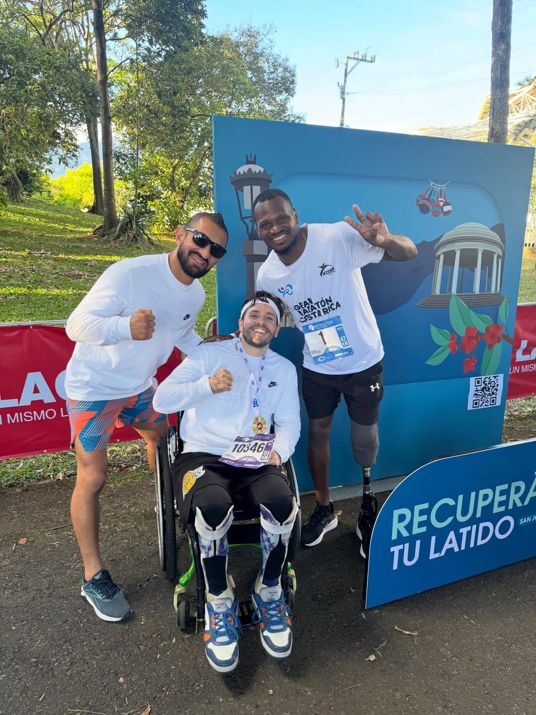 Esteban Chavarría, modelo y deportista.