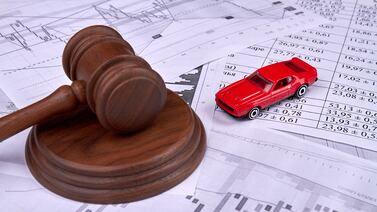 ¿Tiene consultas legales, pero no dispone de dinero para pagar un abogado? Esto le interesa