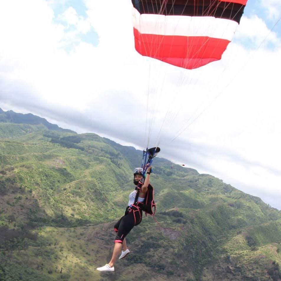 Diana Valerín Jiménez es del puro centro de Cartago, desde niña soñaba con ser astronauta y en el 2025 podría ser la primera mujer en la Tierra que haga un salto en paracaídas desde la estratósfera, a 42.519 metro de altura.