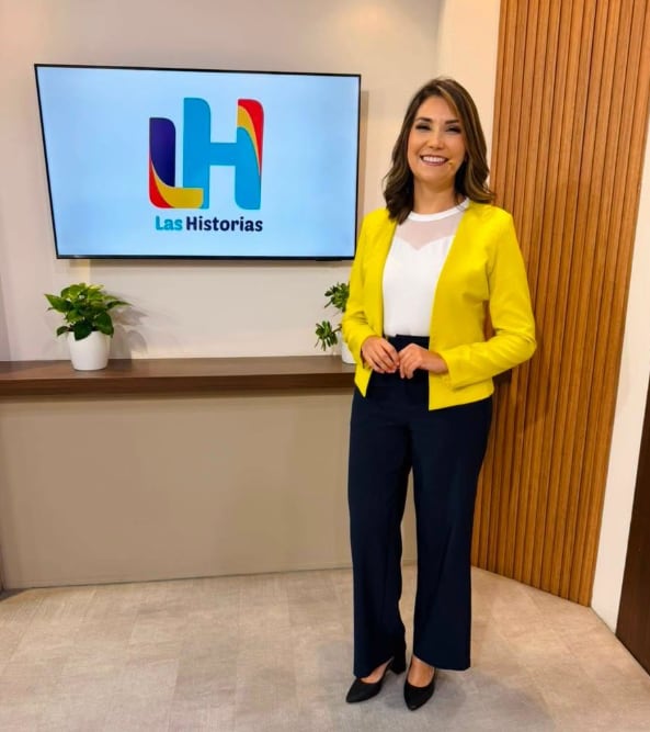 Erwen Masís Castro y la presentadora Ginnés Rodríguez