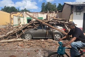 Panamá comienza a recoger escombros aún con temor tras el potente terremoto