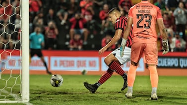 ¿Regalo o decisión correcta? El audio del VAR revela qué pasó en el penal de Alajuelense