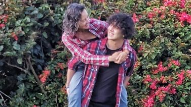 Mamá de un hijo zurdo: “Aprendí de cero a vivir como zurda en un mundo hecho para derechos”