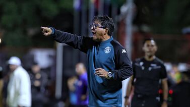 Vladimir Quesada contó qué ha hecho para lograr la mejoría de Orlando Sinclair en Saprissa