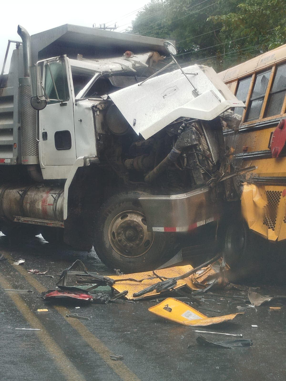 El violento choque dejó una persona fallecida y varios heridos. Foto RadioPampa.