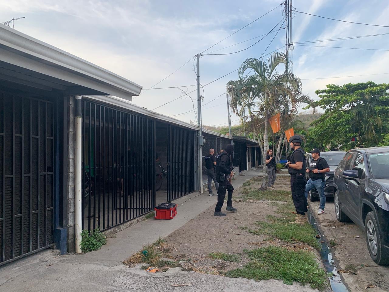 Detienen menor sospechosos de amenazar a otro joven de 16 años con un arma