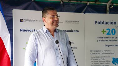 Rodrigo Chaves dio su opinión del grupo de whatsapp de los expresidentes de la República