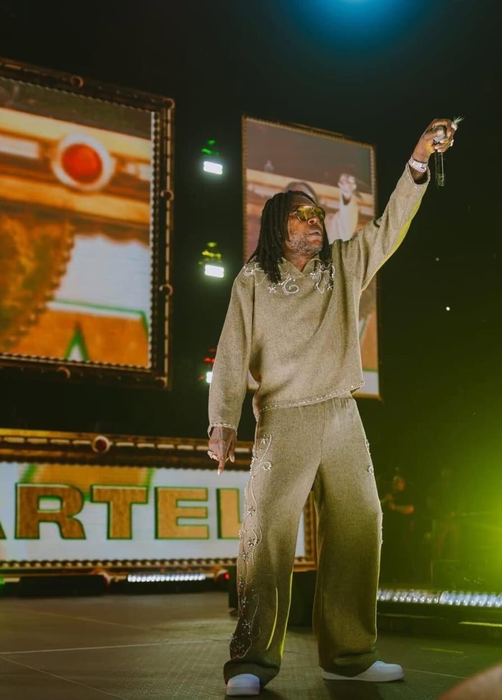 Fotos del jamaquino Vybz Kartel en concierto.