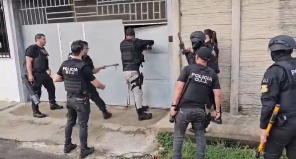 Un hombre fue detenido como sospechoso de cometer un millonario atracó a un camión de cigarros