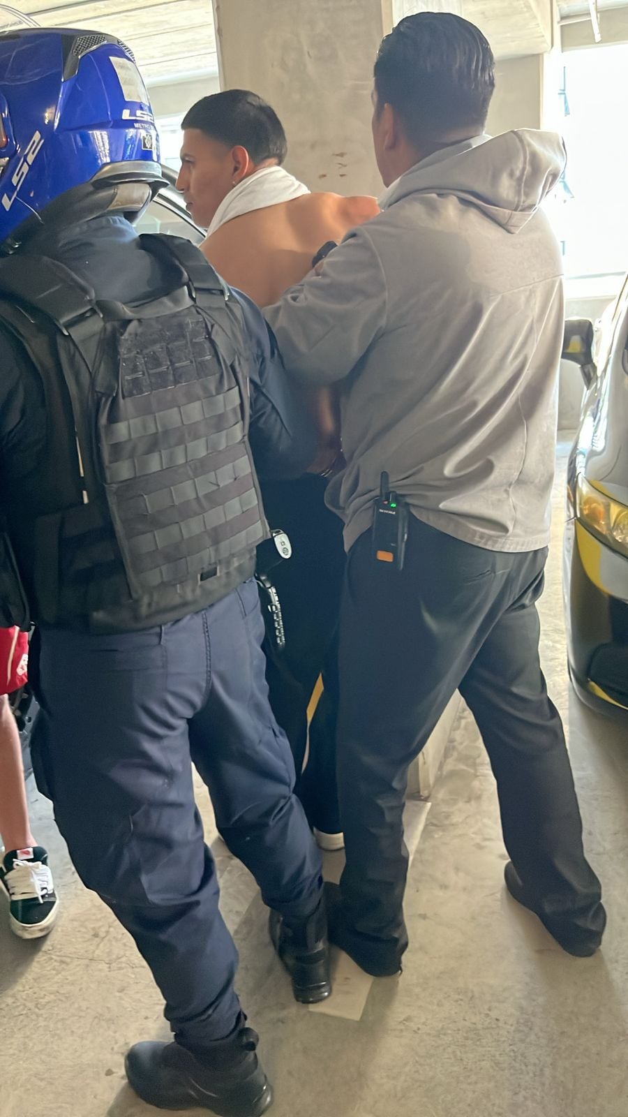 Alejandro Bran fue esposado por un pleito en el condominio donde vive en San José