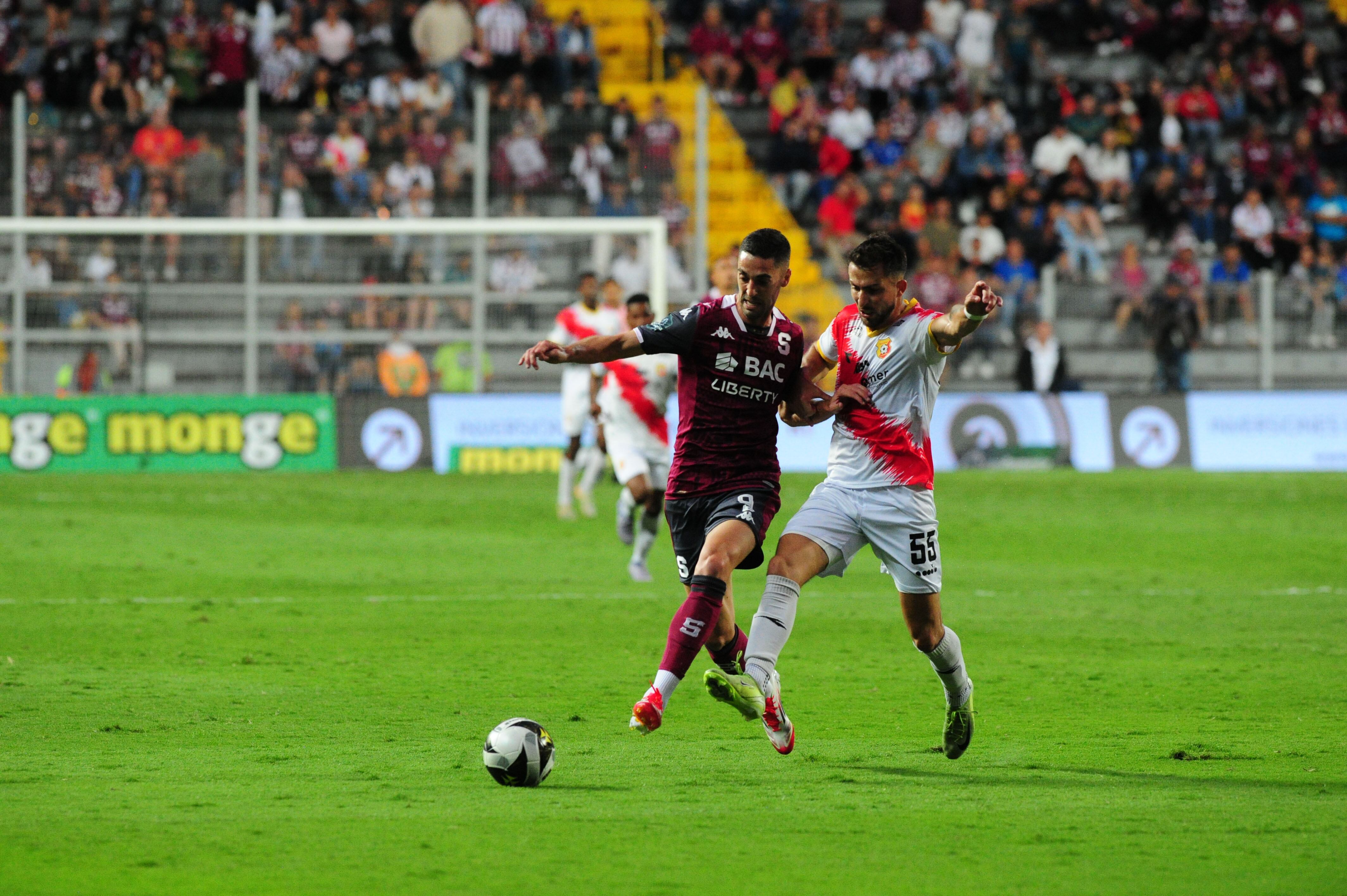 Deportivo Saprissa vs Club Sport Herediano.