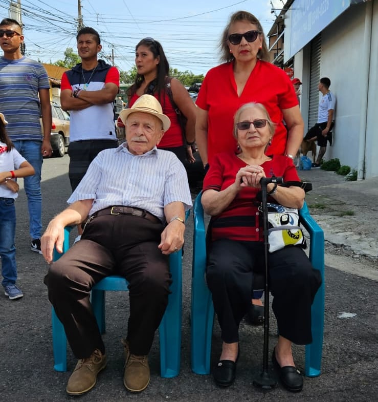 Desfile del 15 de setiembre en Desamparados