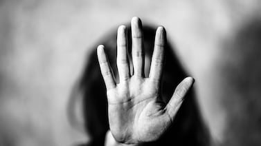 Presentadora tica famosa en El Salvador cuenta el ciclo de violencia que vivió al lado de su expareja