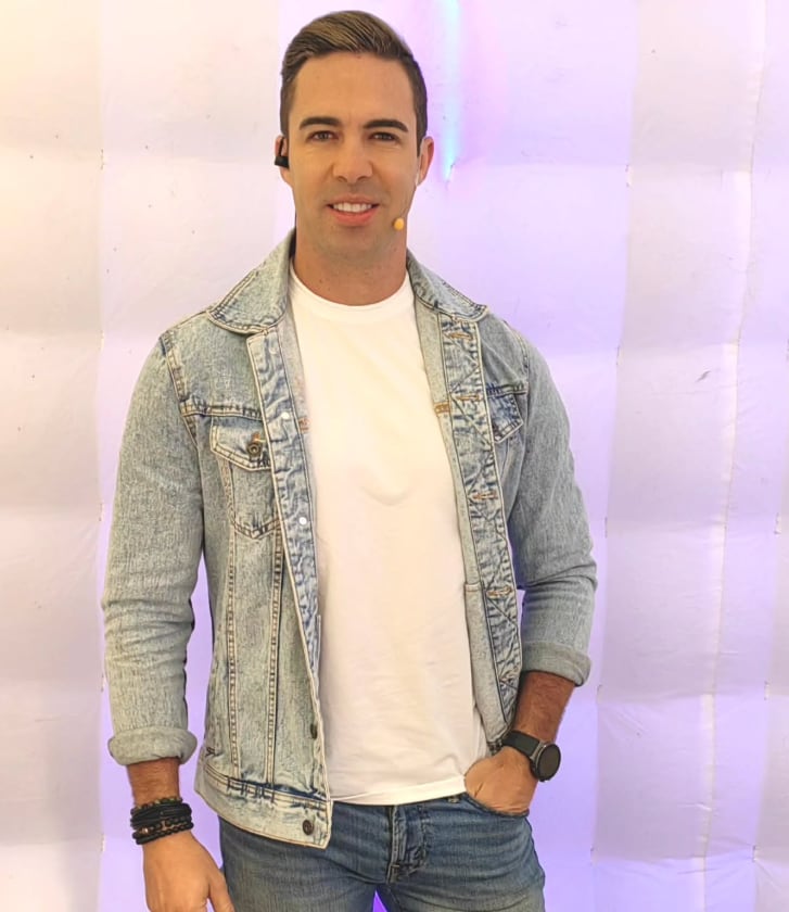 Ítalo Marenco, presentador de Giros de Repretel.