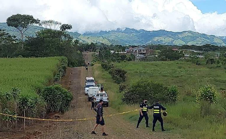 Hallan cuerpo quemado en Pavones de Pérez Zeledón. Foto cortesía.