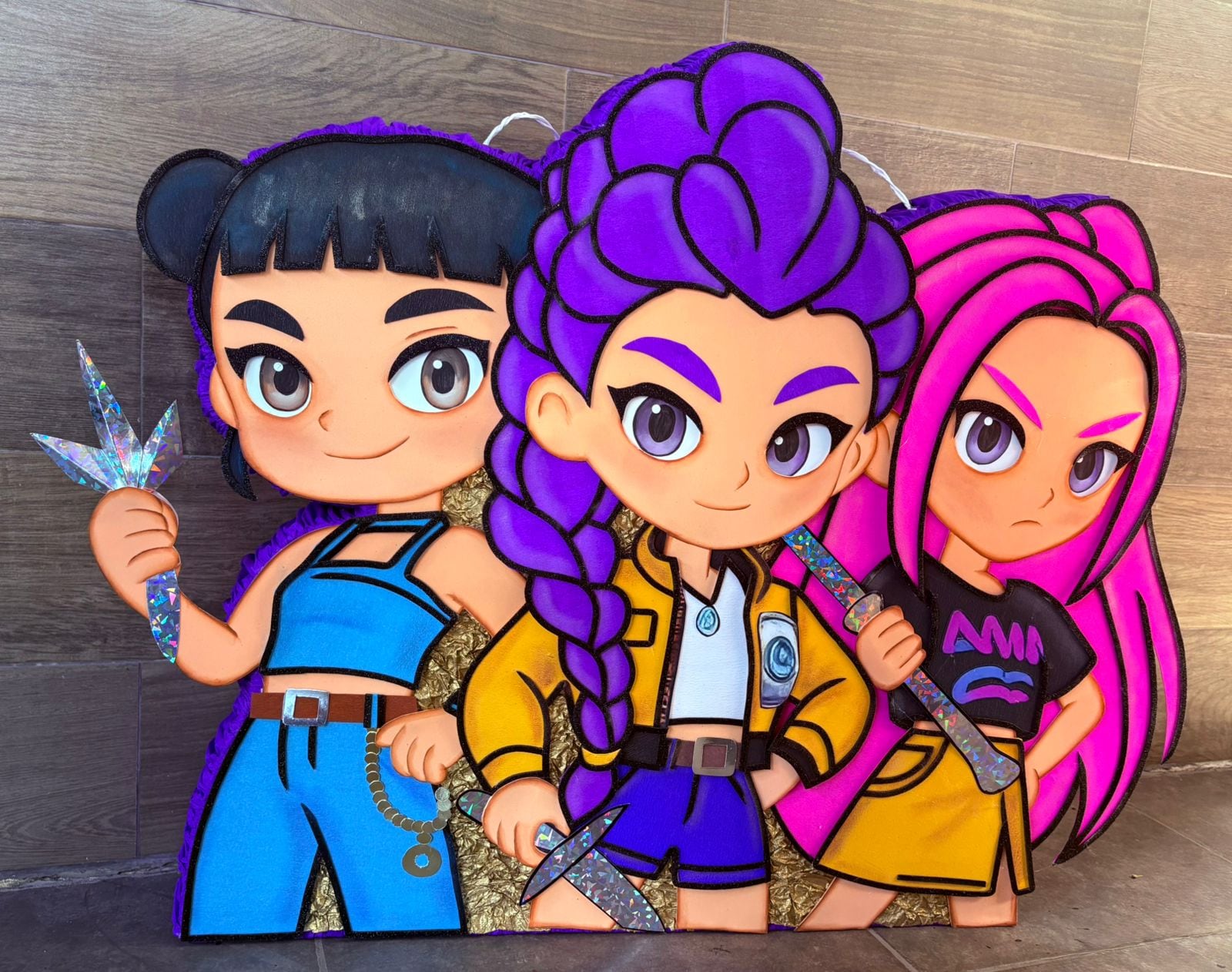 A Sugey Zamora Ugalde un influencer le dijo que le cobraba 1 millón de colones por hacerle un video para que en redes sociales su emprendimiento de piñatas (Piñatas Daris Costa Rica) se volviera viral y así aumentaran las ventas.