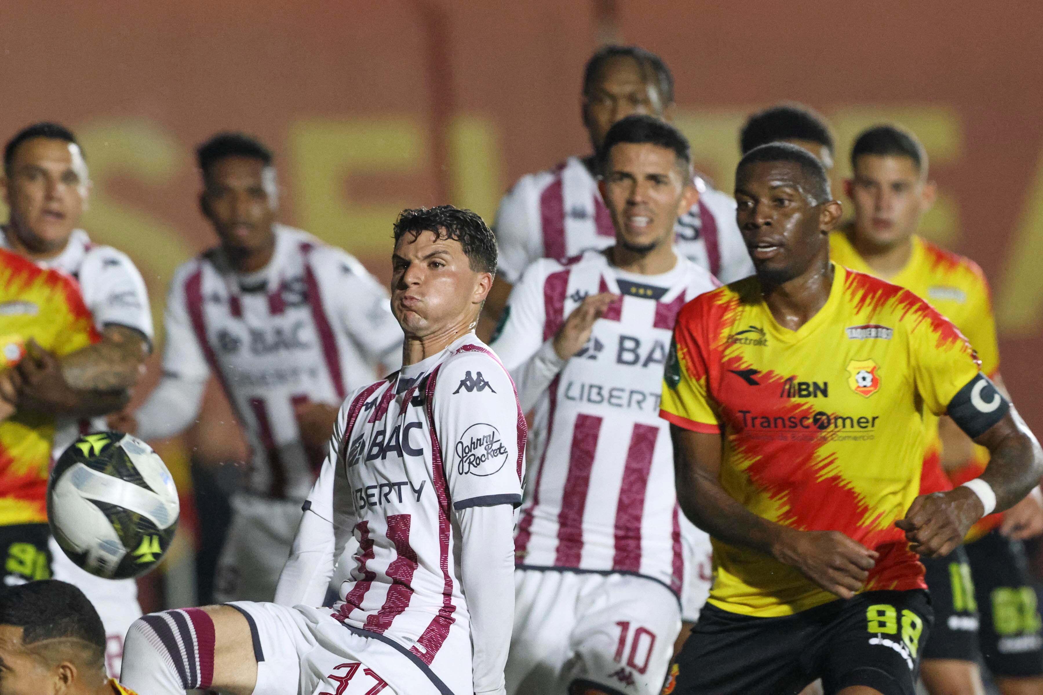Heredia vs Saprissa