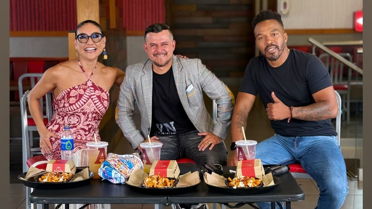 Nancy Dobles hizo varias revelaciones este jueves en el programa Vis10n, donde asistió como invitada y compartió al lado de los presentadores del espacio Athim Roper y Andrey Campos.