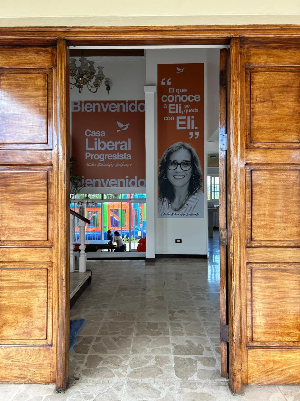 Campaña Eli Feinzaig. Foto cortesía PLP.