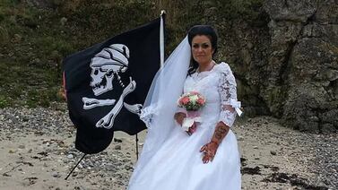 Mujer estuvo “casada” nueve años con el fantasma de un pirata: una historia que causa asombro y polémica