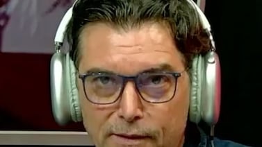 Aficionado de Alajuelense retó a los golpes a Claudio Ciccia y otro exfutbolista lo defendió