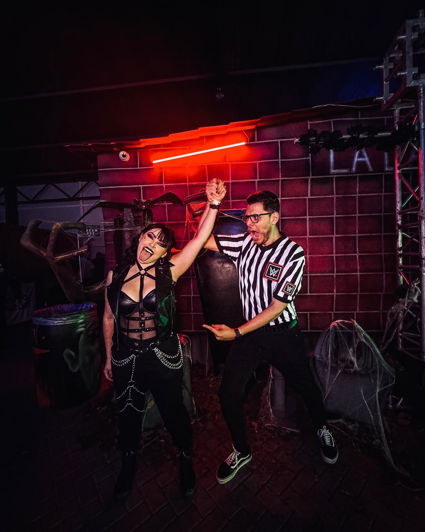 Diego Obando y Gloriana Casasola personificaron la WWE.