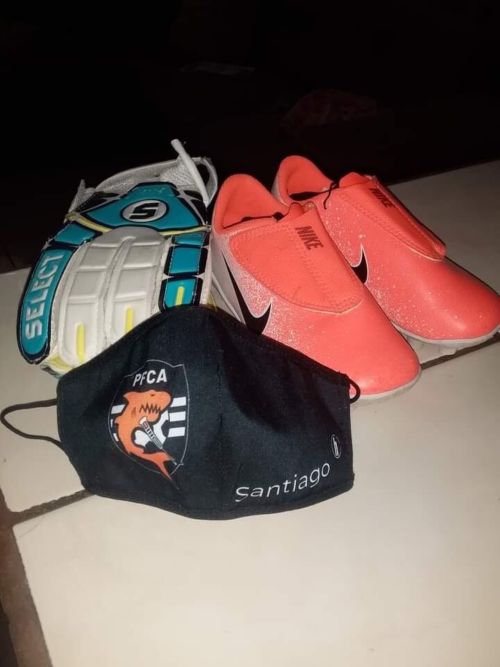 Santiago Barrios, portero del equipo de Tiburones de Puntarenas. Cortesía.